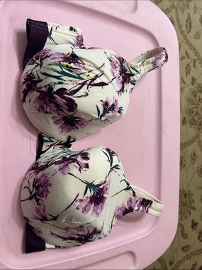 Cacique Cream T-Shirt Bra with Purple Floral Print